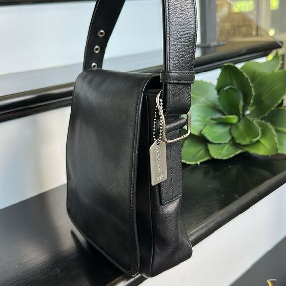 Coach genuine Leather Legacy Studio Flap Bag
Crossbody Shoulder Bag 9335 new - Picture 6 of 14